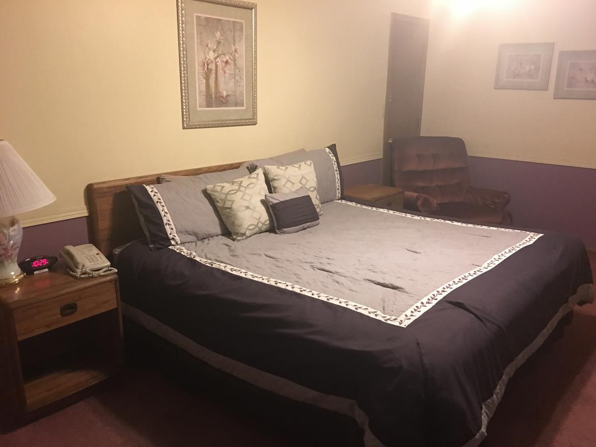 Blue Spruce Motel นอร์ทแพลตต์ ภายนอก รูปภาพ
