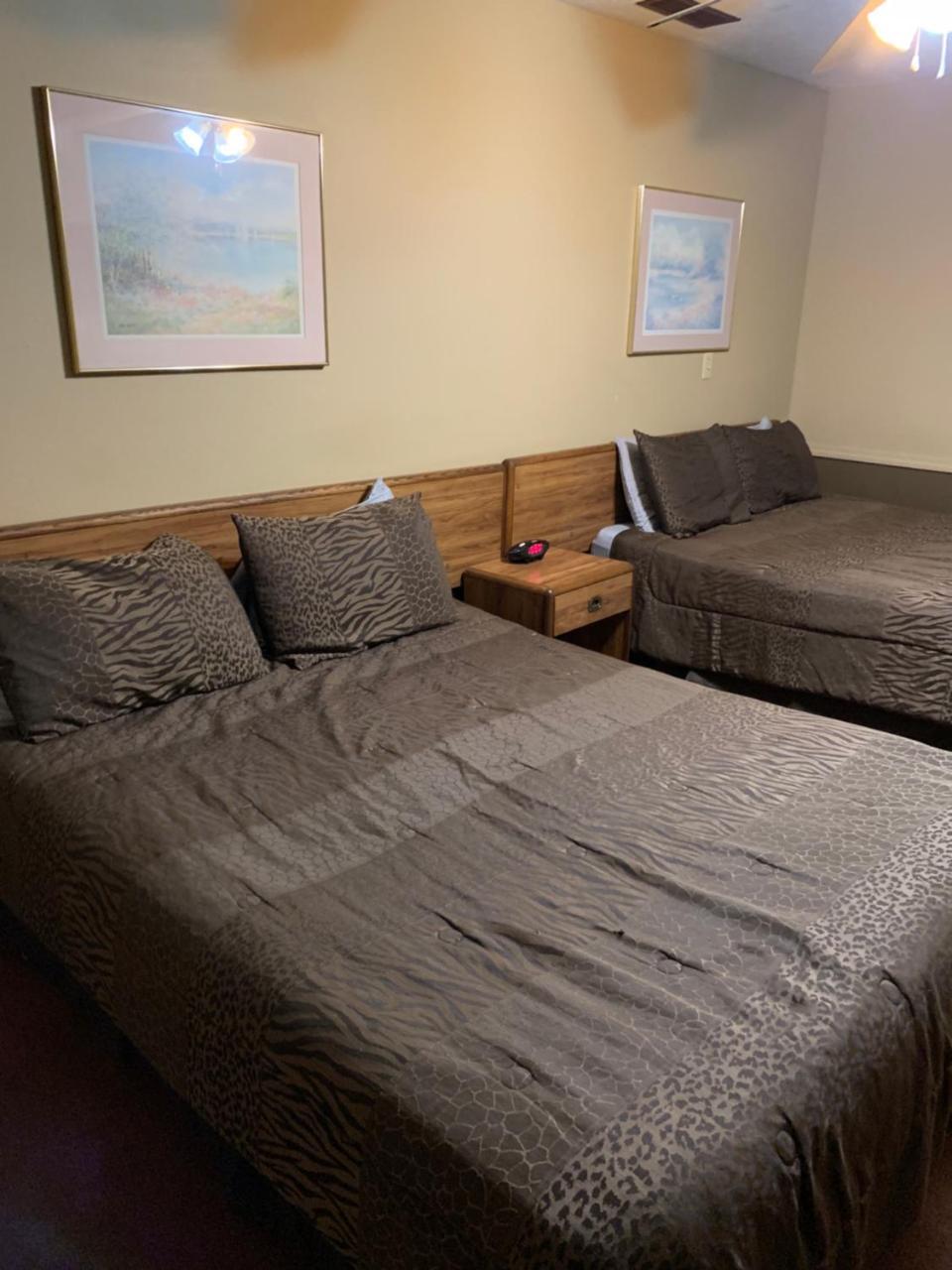 Blue Spruce Motel นอร์ทแพลตต์ ภายนอก รูปภาพ